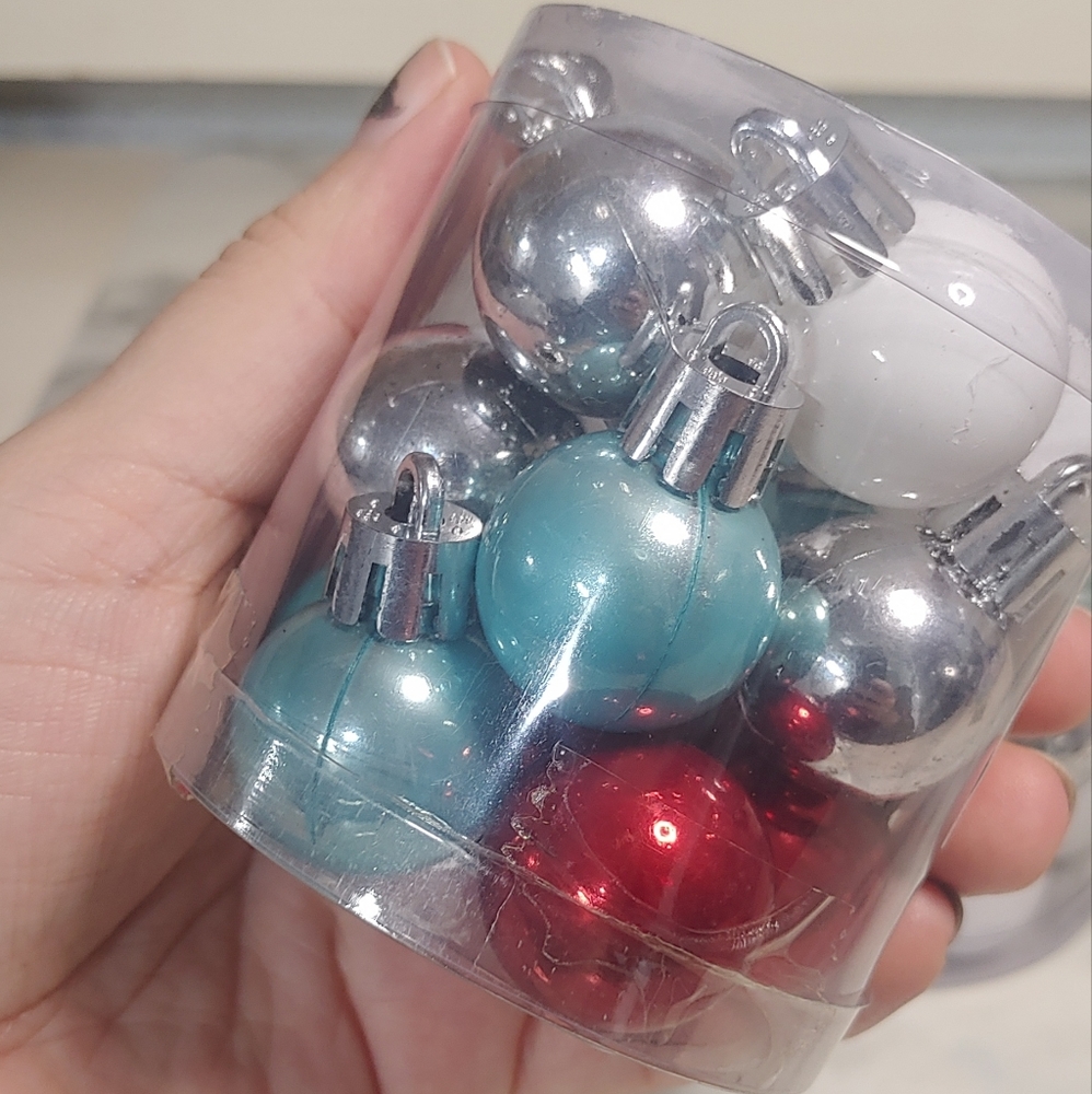 Mini Ornament Set - Picture 4 of 4